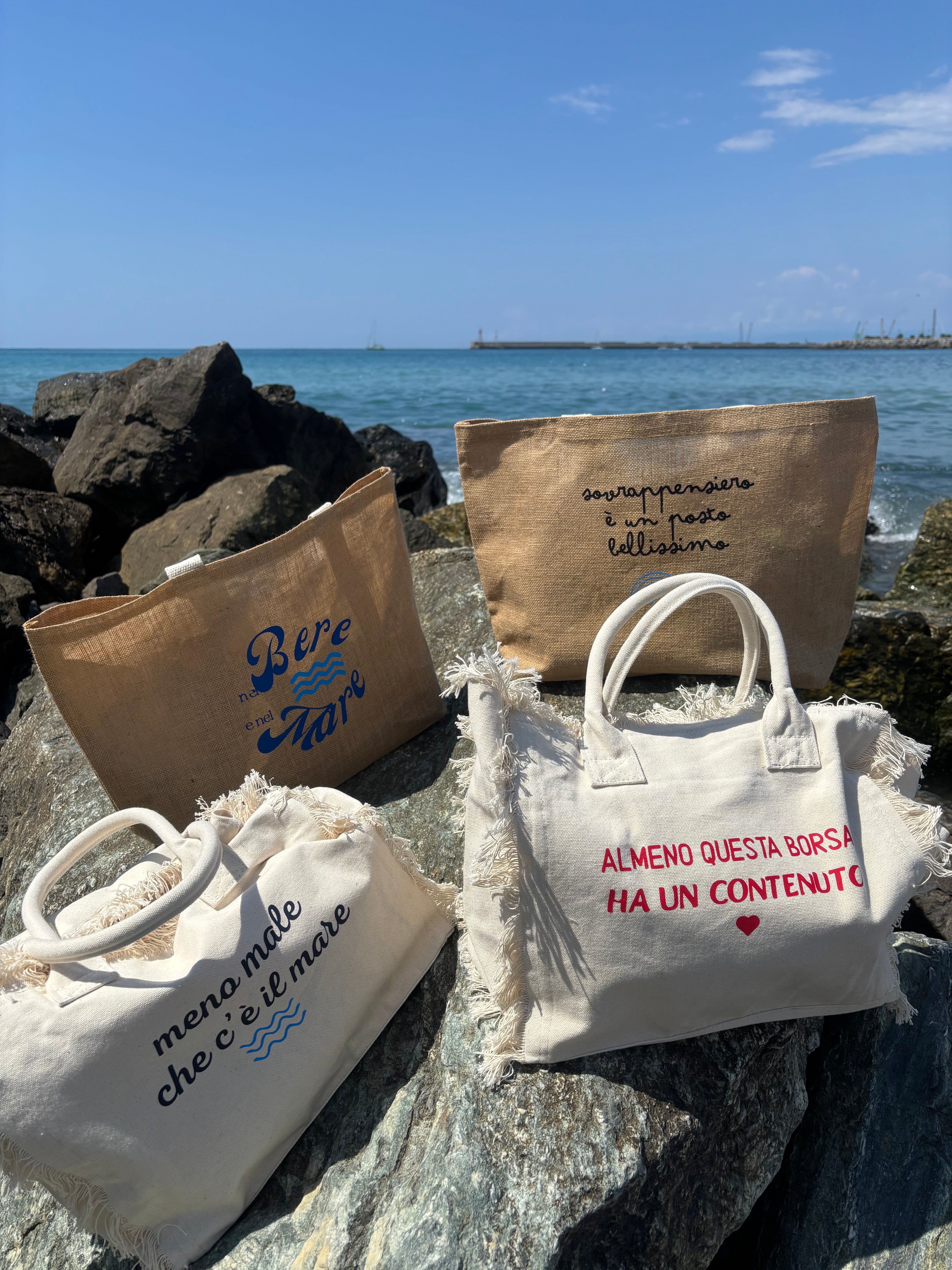 Borsa cotone con zip 36x32cm - Almeno questa borsa ha un contenuto