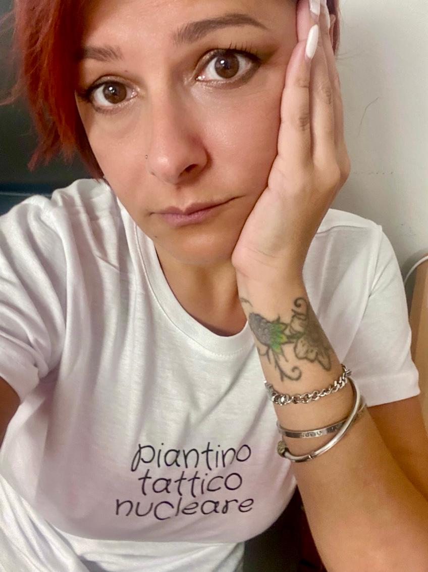 T-Shirt - Al posto del <3 - PIANTINO TATTICO NUCLEARE