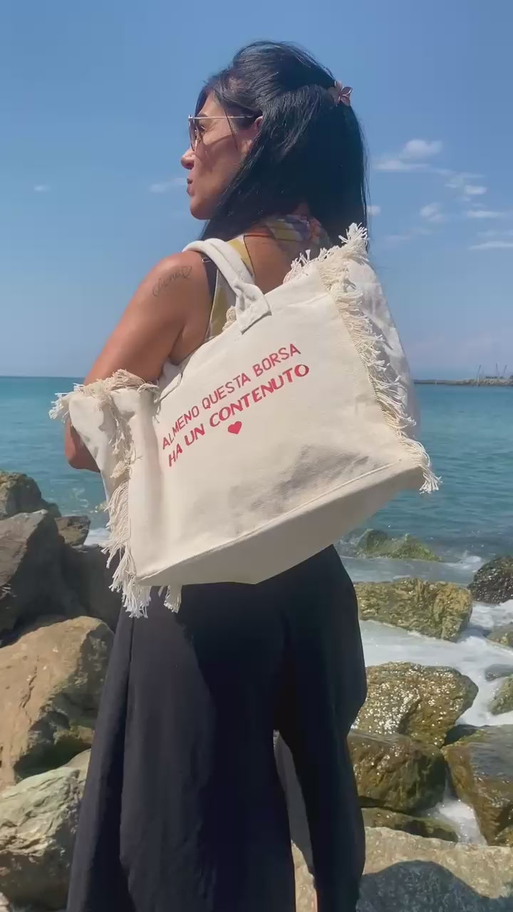 Borsa cotone con zip 36x32cm - Almeno questa borsa ha un contenuto